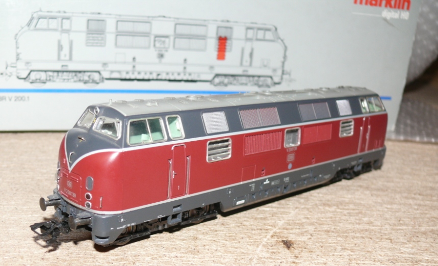 H5 Märklin 3682 Diesellok V 200 139 DB