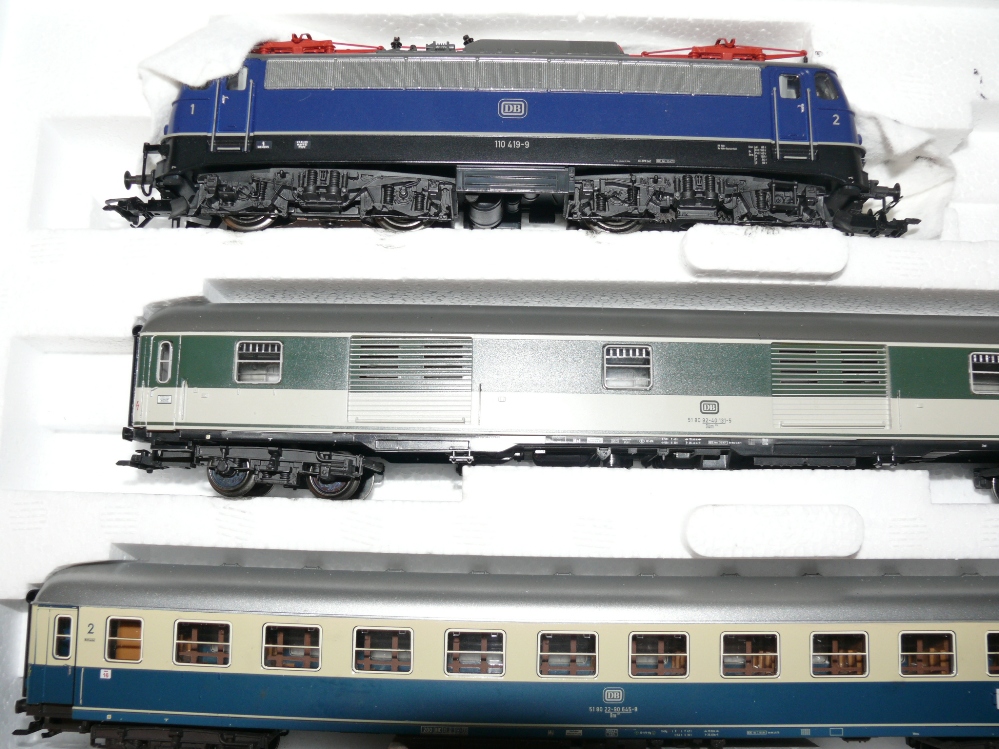 H5 Märklin 26512 Schnellzug Pop Farben DB E 110 419 9